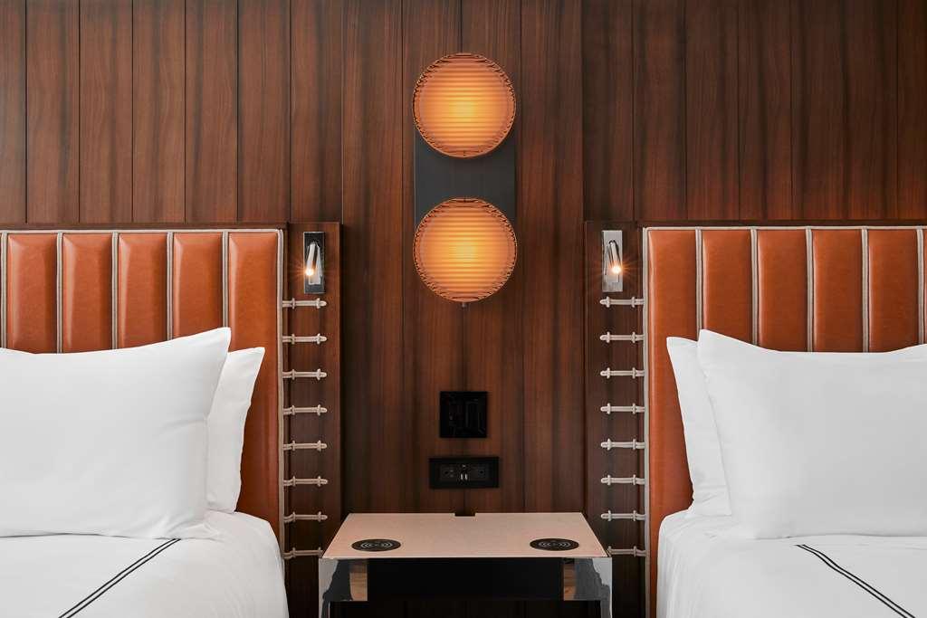 The Godfrey Detroit Curio Collection By Hilton Hotel Стая снимка