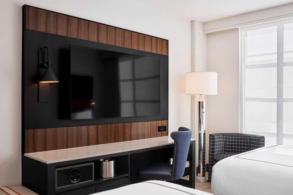 The Godfrey Detroit Curio Collection By Hilton Hotel Стая снимка